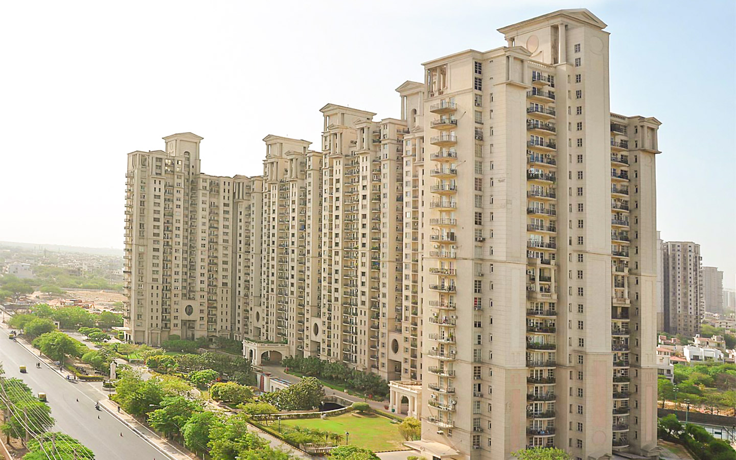 DLF-Hamilton-Court-Image-02