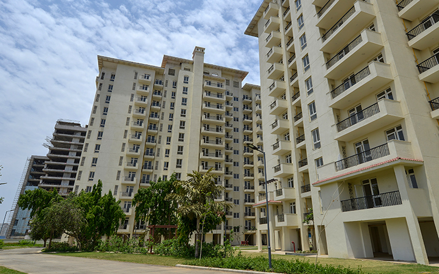 Emaar-Emerald-Estate-Image-02